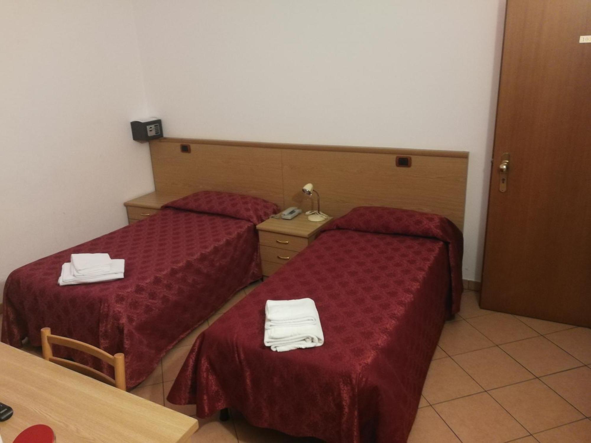 Albergo Della Stazione 卡伊罗蒙泰诺泰 客房 照片